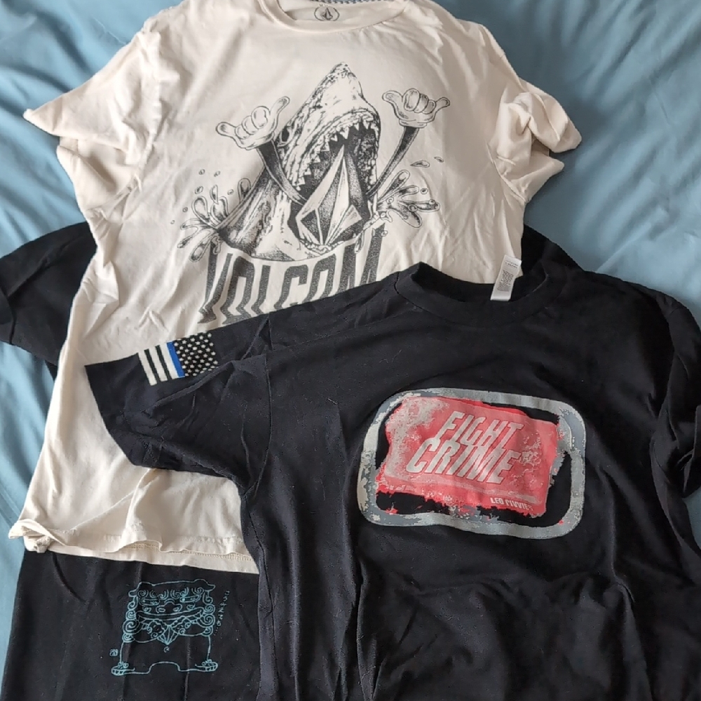 Graphic T-Shirts in Black and White